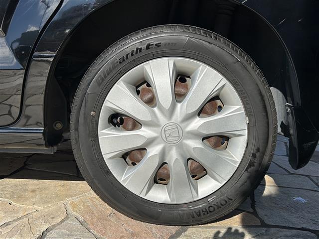 Ｎ－ＢＯＸ Ｇ　イクリプスナビ　ワンセグ　ＣＤ　ＥＴＣ　横滑り防止装置　プッシュスタート　オートエアコン　ハロゲンライト　純正ホイールキャップ　純正フロアマット　マニュアルレベリング　パワーウィンドウ（運転席オート）（40枚目）