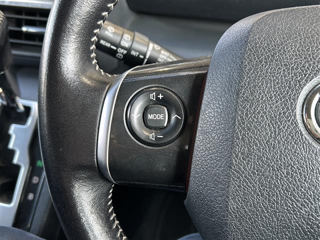 シエンタ ハイブリッドＧ　純正ナビ　バックカメラ　両側パワースライドドア　ＥＴＣ　ステリモ　プッシュスタート　オートエアコン　横滑り防止装置　純正ホイールキャップ　ハロゲンヘッドライト　純正フロアマット　マニュアルレベリング（8枚目）