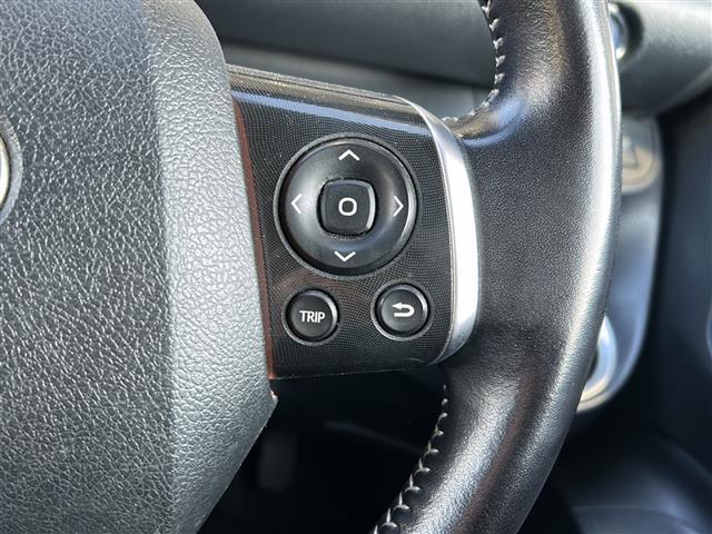 シエンタ ハイブリッドＧ　純正ナビ　バックカメラ　両側パワースライドドア　ＥＴＣ　ステリモ　プッシュスタート　オートエアコン　横滑り防止装置　純正ホイールキャップ　ハロゲンヘッドライト　純正フロアマット　マニュアルレベリング（9枚目）