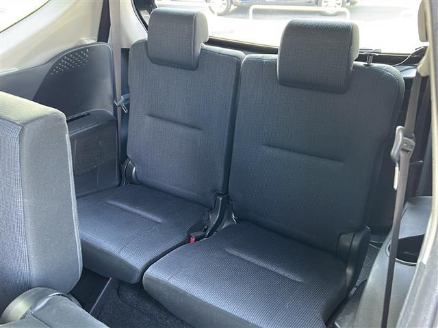 シエンタ ハイブリッドＧ　純正ナビ　バックカメラ　両側パワースライドドア　ＥＴＣ　ステリモ　プッシュスタート　オートエアコン　横滑り防止装置　純正ホイールキャップ　ハロゲンヘッドライト　純正フロアマット　マニュアルレベリング（26枚目）