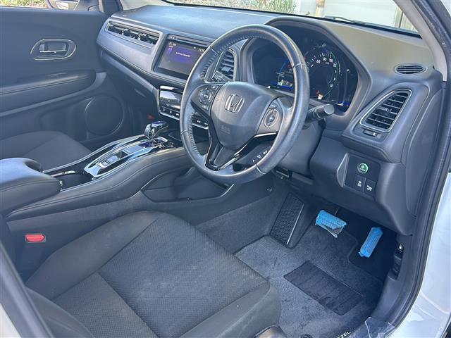 ヴェゼル ハイブリッドＸ　純正ナビ・衝突軽減・レーンキープ・クルコン・バックカメラ・ＥＴＣ・パドルシフト・ステリモ・電動パーキングブレーキ・オートホールド・ＬＥＤヘッドライト・オートライト・オートハイビーム・フォグランプ（21枚目）