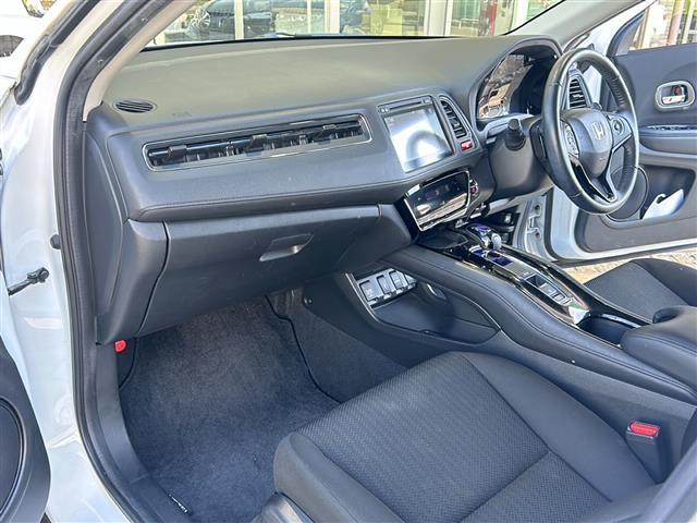 ヴェゼル ハイブリッドＸ　純正ナビ・衝突軽減・レーンキープ・クルコン・バックカメラ・ＥＴＣ・パドルシフト・ステリモ・電動パーキングブレーキ・オートホールド・ＬＥＤヘッドライト・オートライト・オートハイビーム・フォグランプ（25枚目）