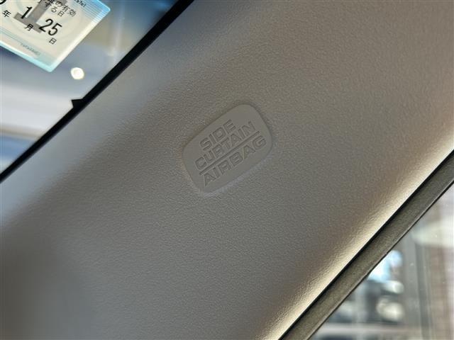 フリード+ハイブリッド ハイブリッド・クロスターホンダセンシング 純正ナビ バックカメラ フリップダウンモニター ホンダセンシング ハーフレザーシート シートヒーター LEDヘッドライト ETC サイドカーテンエアバッグ ルーフレール オートライト 純正アルミ(15枚目)