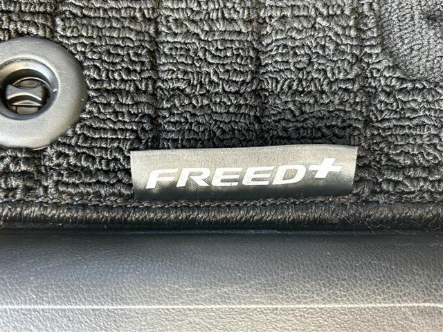 フリード+ハイブリッド ハイブリッド・クロスターホンダセンシング 純正ナビ バックカメラ フリップダウンモニター ホンダセンシング ハーフレザーシート シートヒーター LEDヘッドライト ETC サイドカーテンエアバッグ ルーフレール オートライト 純正アルミ(16枚目)