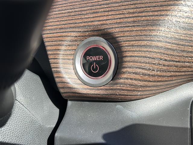 フリード+ハイブリッド ハイブリッド・クロスターホンダセンシング 純正ナビ バックカメラ フリップダウンモニター ホンダセンシング ハーフレザーシート シートヒーター LEDヘッドライト ETC サイドカーテンエアバッグ ルーフレール オートライト 純正アルミ(19枚目)