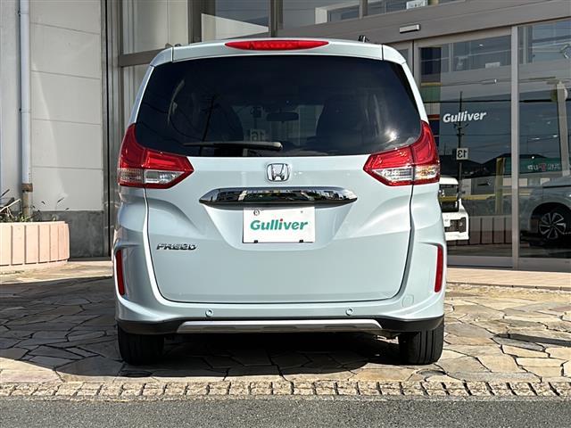 フリード クロスター　純正ナビ（ＣＤ　ＤＶＤ　ＡＭ　ＦＭ　フルセグＴＶ　ＳＤ　Ｂｌｕｅｔｏｏｔｈ）バックカメラ☆クルーズコントロール追従あり　両側パワースライドドア　シートヒーター　ドライブレコーダー　ウォークスルー（7枚目）