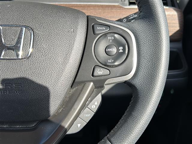 フリード クロスター　純正ナビ（ＣＤ　ＤＶＤ　ＡＭ　ＦＭ　フルセグＴＶ　ＳＤ　Ｂｌｕｅｔｏｏｔｈ）バックカメラ☆クルーズコントロール追従あり　両側パワースライドドア　シートヒーター　ドライブレコーダー　ウォークスルー（24枚目）