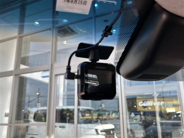 フリード クロスター　純正ナビ（ＣＤ　ＤＶＤ　ＡＭ　ＦＭ　フルセグＴＶ　ＳＤ　Ｂｌｕｅｔｏｏｔｈ）バックカメラ☆クルーズコントロール追従あり　両側パワースライドドア　シートヒーター　ドライブレコーダー　ウォークスルー（31枚目）