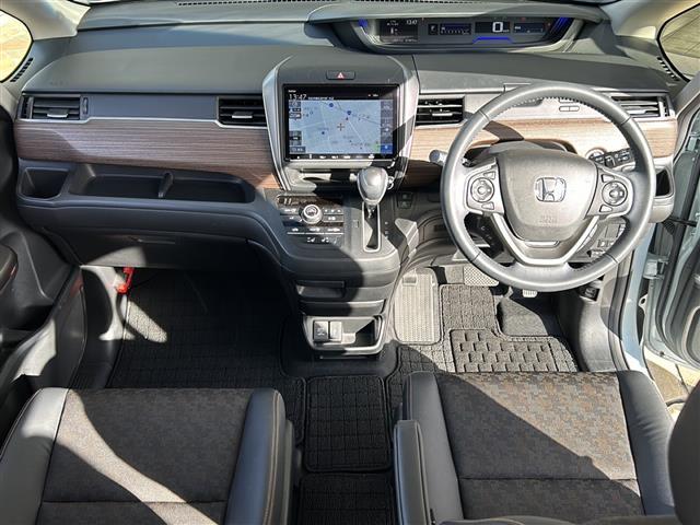 フリード クロスター　純正ナビ（ＣＤ　ＤＶＤ　ＡＭ　ＦＭ　フルセグＴＶ　ＳＤ　Ｂｌｕｅｔｏｏｔｈ）バックカメラ☆クルーズコントロール追従あり　両側パワースライドドア　シートヒーター　ドライブレコーダー　ウォークスルー（42枚目）