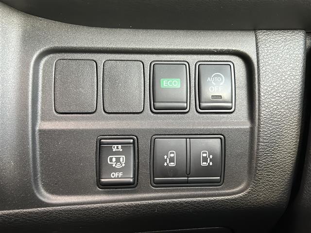 セレナ ハイウェイスター　純正ナビ・両側パワスラ・後席モニター・衝突軽減・クルコン・ＥＴＣ・社外フロアマット・純正アルミホイール・ＬＥＤヘッドライト・オートライト・フォグランプ・スマートキー・プッシュスタート（5枚目）