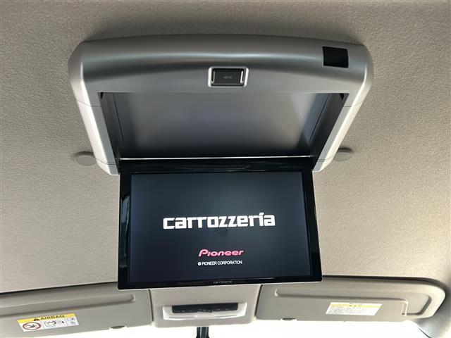 セレナ ハイウェイスター　純正ナビ・両側パワスラ・後席モニター・衝突軽減・クルコン・ＥＴＣ・社外フロアマット・純正アルミホイール・ＬＥＤヘッドライト・オートライト・フォグランプ・スマートキー・プッシュスタート（7枚目）