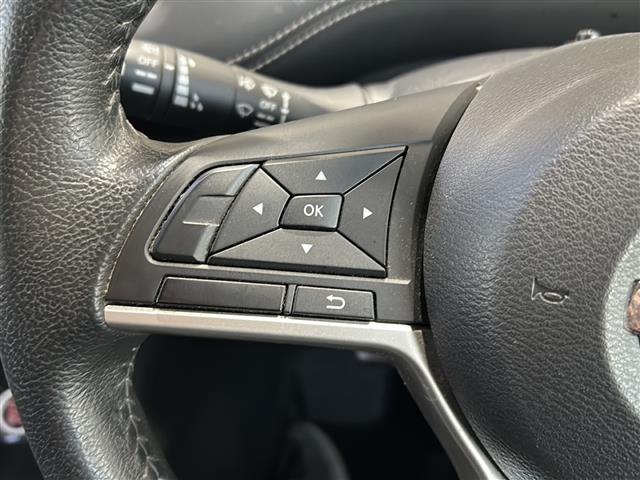 セレナ ハイウェイスター　純正ナビ・両側パワスラ・後席モニター・衝突軽減・クルコン・ＥＴＣ・社外フロアマット・純正アルミホイール・ＬＥＤヘッドライト・オートライト・フォグランプ・スマートキー・プッシュスタート（12枚目）