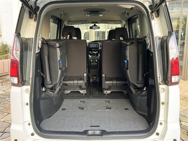 セレナ ハイウェイスター　純正ナビ・両側パワスラ・後席モニター・衝突軽減・クルコン・ＥＴＣ・社外フロアマット・純正アルミホイール・ＬＥＤヘッドライト・オートライト・フォグランプ・スマートキー・プッシュスタート（30枚目）