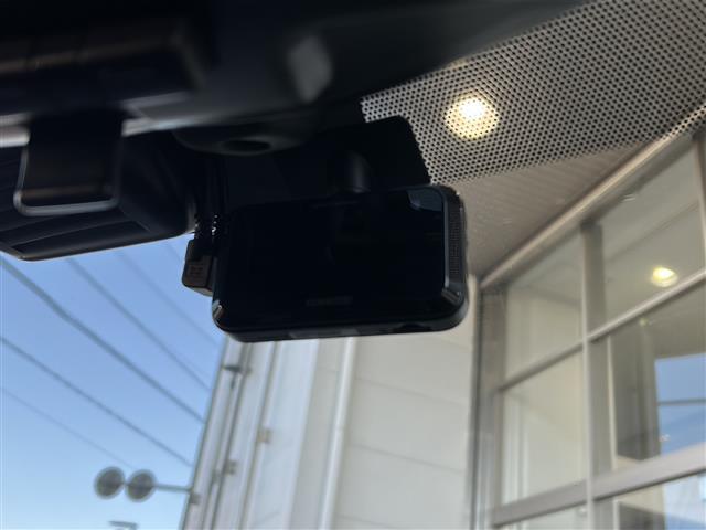 ノート e-パワー X シーギアリミテッド 社外ナビ・衝突軽減・レーンキープ・追従クルコン・コーナーセンサー前後・全方位カメラ・ETC・ドラレコ・インテリジェントルームミラー・ヒーテッドドアミラー・ルーフレール・LEDヘッドライト(6枚目)