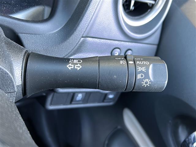 ノート e-パワー X シーギアリミテッド 社外ナビ・衝突軽減・レーンキープ・追従クルコン・コーナーセンサー前後・全方位カメラ・ETC・ドラレコ・インテリジェントルームミラー・ヒーテッドドアミラー・ルーフレール・LEDヘッドライト(14枚目)