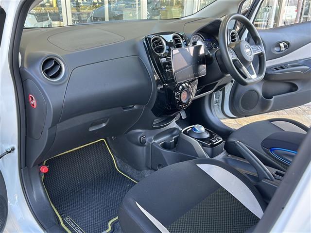 ノート e-パワー X シーギアリミテッド 社外ナビ・衝突軽減・レーンキープ・追従クルコン・コーナーセンサー前後・全方位カメラ・ETC・ドラレコ・インテリジェントルームミラー・ヒーテッドドアミラー・ルーフレール・LEDヘッドライト(24枚目)