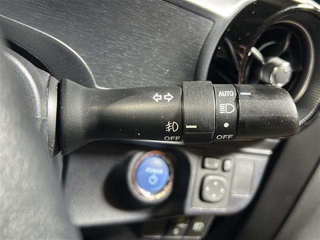 アクア Ｓスタイルブラック　純正ナビ・衝突軽減・レーンキープ・クルコン・コーナーセンサー前後・バックカメラ・ビルトインＥＴＣ・ステリモ・ＬＥＤヘッドライト・オートライト・オートハイビーム・フォグランプ・純正フロアマット・純正ＡＷ（13枚目）