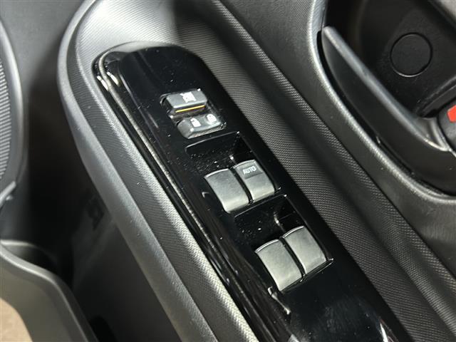 アクア Ｓスタイルブラック　純正ナビ・衝突軽減・レーンキープ・クルコン・コーナーセンサー前後・バックカメラ・ビルトインＥＴＣ・ステリモ・ＬＥＤヘッドライト・オートライト・オートハイビーム・フォグランプ・純正フロアマット・純正ＡＷ（16枚目）