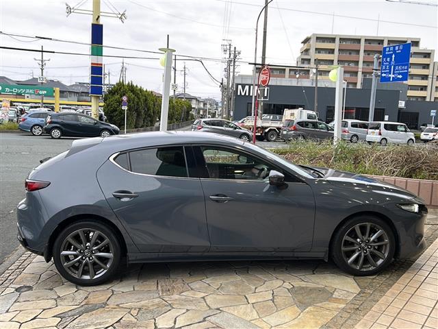 ＭＡＺＤＡ３ファストバック ２０Ｓバーガンディ　セレクション　ナビ・ＢＯＳＥプレミアムサウンド・衝突軽減・レーンキープ・追従クルコン・ＢＳＭ・コーナーセンサー前後・全方位カメラ・ＥＴＣ・ドラレコ前・レザーシート・パワーシートＤ／Ｎ席・シートヒーター・パドルシフト（33枚目）