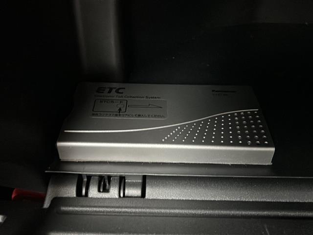 エクストレイル ２０Ｘ　純正ナビ　バックカメラ　合皮シート　シートヒーター　ダウンヒルアシストコントロール　ＬＥＤヘッドライト　ドライブレコーダー　ステアリングスイッチ　パワーステアリング　パワーウィンドウ　横滑り防止装置（16枚目）