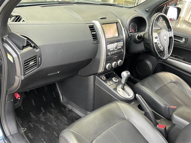 エクストレイル ２０Ｘ　純正ナビ　バックカメラ　合皮シート　シートヒーター　ダウンヒルアシストコントロール　ＬＥＤヘッドライト　ドライブレコーダー　ステアリングスイッチ　パワーステアリング　パワーウィンドウ　横滑り防止装置（23枚目）