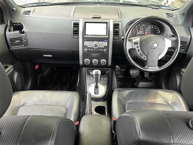 エクストレイル ２０Ｘ　純正ナビ　バックカメラ　合皮シート　シートヒーター　ダウンヒルアシストコントロール　ＬＥＤヘッドライト　ドライブレコーダー　ステアリングスイッチ　パワーステアリング　パワーウィンドウ　横滑り防止装置（42枚目）