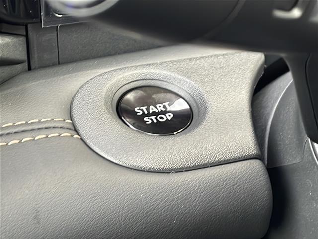 セレナ ｅ－パワー　ハイウェイスターＶ　純正ナビ　アラウンドビューモニター　デジタルインナーミラー　ＥＴＣ２．０　後席エアコン　プロパイロット　サイドカーテンエアバッグ　両側パワスラ　ワイヤレス充電　オートハイビーム　オートホールド（12枚目）