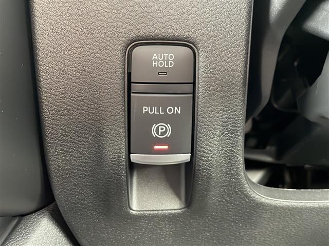 セレナ ｅ－パワー　ハイウェイスターＶ　純正ナビ　アラウンドビューモニター　デジタルインナーミラー　ＥＴＣ２．０　後席エアコン　プロパイロット　サイドカーテンエアバッグ　両側パワスラ　ワイヤレス充電　オートハイビーム　オートホールド（15枚目）