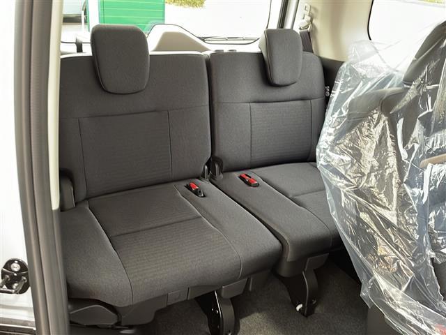 セレナ ｅ－パワー　ハイウェイスターＶ　純正ナビ　アラウンドビューモニター　デジタルインナーミラー　ＥＴＣ２．０　後席エアコン　プロパイロット　サイドカーテンエアバッグ　両側パワスラ　ワイヤレス充電　オートハイビーム　オートホールド（24枚目）