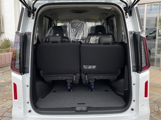 セレナ ｅ－パワー　ハイウェイスターＶ　純正ナビ　アラウンドビューモニター　デジタルインナーミラー　ＥＴＣ２．０　後席エアコン　プロパイロット　サイドカーテンエアバッグ　両側パワスラ　ワイヤレス充電　オートハイビーム　オートホールド（27枚目）