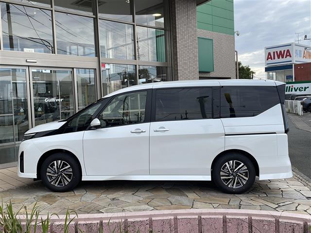 セレナ ｅ－パワー　ハイウェイスターＶ　純正ナビ　アラウンドビューモニター　デジタルインナーミラー　ＥＴＣ２．０　後席エアコン　プロパイロット　サイドカーテンエアバッグ　両側パワスラ　ワイヤレス充電　オートハイビーム　オートホールド（36枚目）