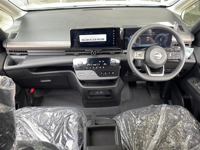 セレナ ｅ－パワー　ハイウェイスターＶ　純正ナビ　アラウンドビューモニター　デジタルインナーミラー　ＥＴＣ２．０　後席エアコン　プロパイロット　サイドカーテンエアバッグ　両側パワスラ　ワイヤレス充電　オートハイビーム　オートホールド（42枚目）