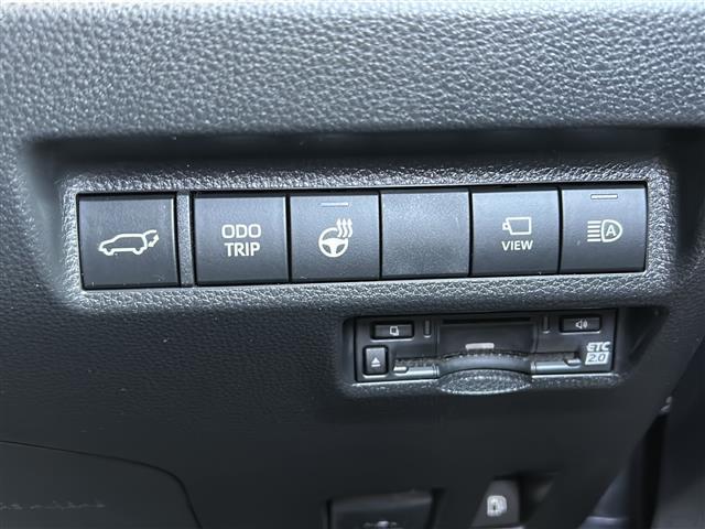 ＲＡＶ４ ハイブリッドＧ　純正１０．５インチディスプレイオーディオ　パノラミックビューモニター　ステアリングヒーター　パワーバックドア　トヨタセーフティセンス　デジタルインナーミラー　純正１８インチアルミホイール　ＥＴＣ（5枚目）