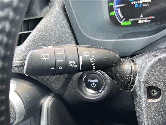 ＲＡＶ４ ハイブリッドＧ　純正１０．５インチディスプレイオーディオ　パノラミックビューモニター　ステアリングヒーター　パワーバックドア　トヨタセーフティセンス　デジタルインナーミラー　純正１８インチアルミホイール　ＥＴＣ（6枚目）