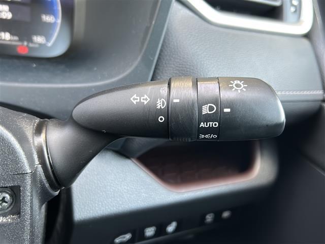 ＲＡＶ４ ハイブリッドＧ　純正１０．５インチディスプレイオーディオ　パノラミックビューモニター　ステアリングヒーター　パワーバックドア　トヨタセーフティセンス　デジタルインナーミラー　純正１８インチアルミホイール　ＥＴＣ（7枚目）