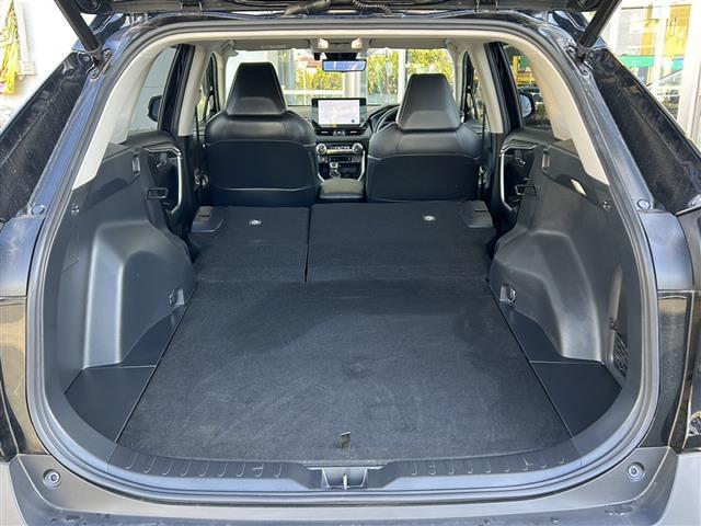 ＲＡＶ４ ハイブリッドＧ　純正１０．５インチディスプレイオーディオ　パノラミックビューモニター　ステアリングヒーター　パワーバックドア　トヨタセーフティセンス　デジタルインナーミラー　純正１８インチアルミホイール　ＥＴＣ（29枚目）
