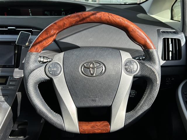 プリウス S ナビ スマートキー クルーズコントロール オートライト プッシュスタート ワンセグテレビ スペアキー有 社外18インチアルミホイール ステアリングスイッチ オートエアコン(8枚目)