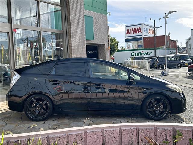 プリウス S ナビ スマートキー クルーズコントロール オートライト プッシュスタート ワンセグテレビ スペアキー有 社外18インチアルミホイール ステアリングスイッチ オートエアコン(32枚目)