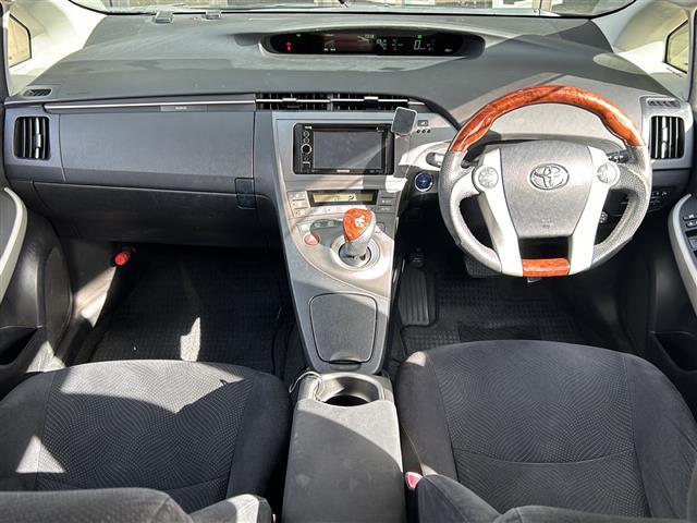 プリウス S ナビ スマートキー クルーズコントロール オートライト プッシュスタート ワンセグテレビ スペアキー有 社外18インチアルミホイール ステアリングスイッチ オートエアコン(42枚目)