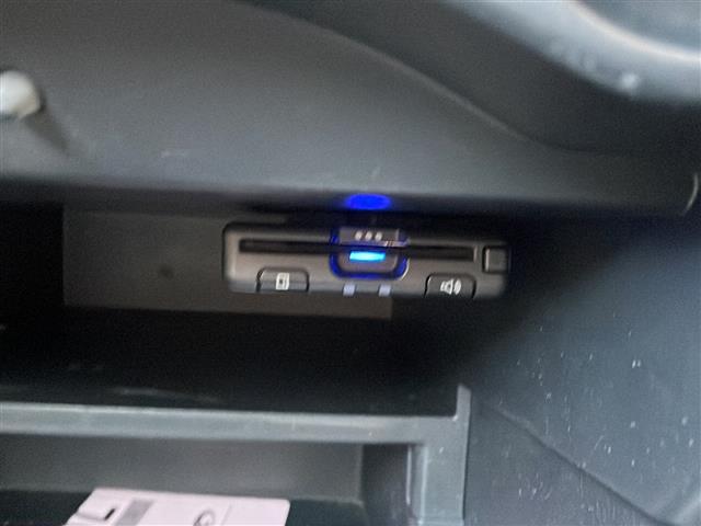 ノート ｅ－パワー　Ｘ　ドライブレコーダー　ＥＴＣ　バックカメラ　レーンキープアシスト　オートライト　スマートキー　プッシュスタート　パワーステアリング　パワーウィンド　横滑り防止　盗難防止装置　オートエアコン　衝突軽減（13枚目）