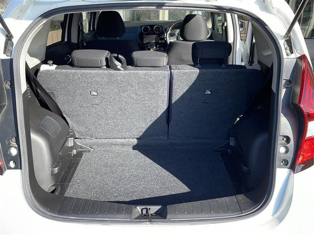 ノート ｅ－パワー　Ｘ　ドライブレコーダー　ＥＴＣ　バックカメラ　レーンキープアシスト　オートライト　スマートキー　プッシュスタート　パワーステアリング　パワーウィンド　横滑り防止　盗難防止装置　オートエアコン　衝突軽減（26枚目）