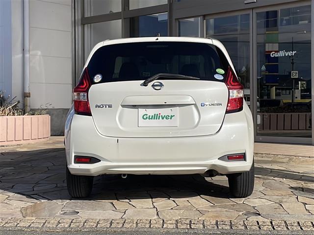 ノート ｅ－パワー　Ｘ　ドライブレコーダー　ＥＴＣ　バックカメラ　レーンキープアシスト　オートライト　スマートキー　プッシュスタート　パワーステアリング　パワーウィンド　横滑り防止　盗難防止装置　オートエアコン　衝突軽減（32枚目）