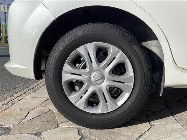 ノート ｅ－パワー　Ｘ　ドライブレコーダー　ＥＴＣ　バックカメラ　レーンキープアシスト　オートライト　スマートキー　プッシュスタート　パワーステアリング　パワーウィンド　横滑り防止　盗難防止装置　オートエアコン　衝突軽減（40枚目）