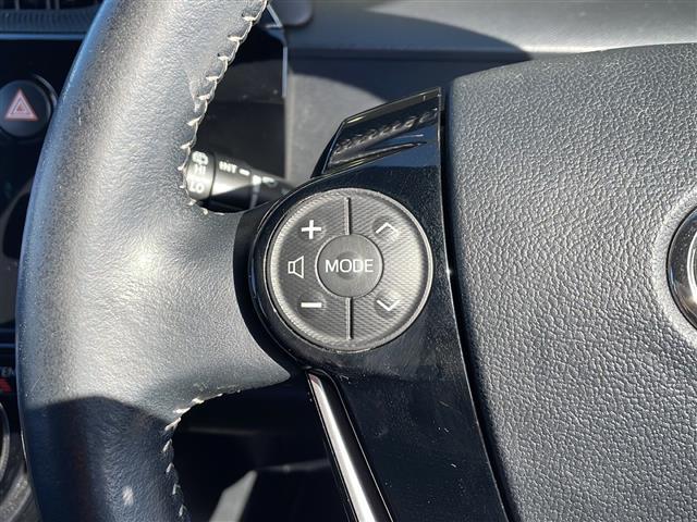 アクア クロスオーバー　グラム　純正ナビ（ＡＭ　ＦＭ　ＣＤ　ＤＶＤ　フルセグ　ＳＤ　Ｂｌｕｅｔｏｏｔｈ）バックカメラ　ハーフレザーシート　ルーフレール　ステアリングリモコン　コーナーセンサー　ＥＴＣ　純正アルミホイール　スマートキー（7枚目）