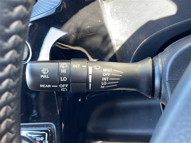 アクア クロスオーバー　グラム　純正ナビ（ＡＭ　ＦＭ　ＣＤ　ＤＶＤ　フルセグ　ＳＤ　Ｂｌｕｅｔｏｏｔｈ）バックカメラ　ハーフレザーシート　ルーフレール　ステアリングリモコン　コーナーセンサー　ＥＴＣ　純正アルミホイール　スマートキー（9枚目）