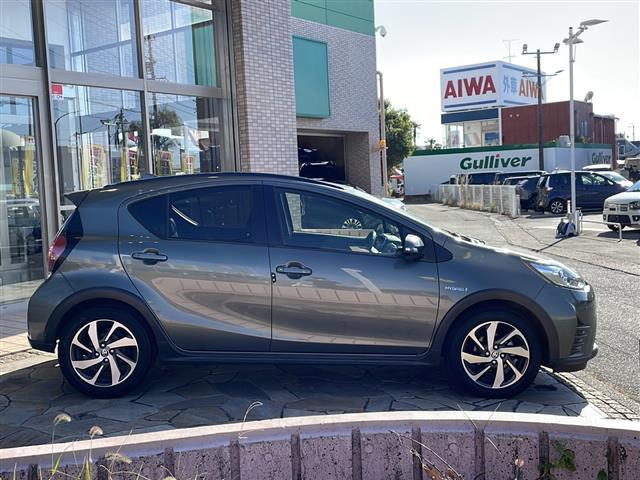 アクア クロスオーバー　グラム　純正ナビ（ＡＭ　ＦＭ　ＣＤ　ＤＶＤ　フルセグ　ＳＤ　Ｂｌｕｅｔｏｏｔｈ）バックカメラ　ハーフレザーシート　ルーフレール　ステアリングリモコン　コーナーセンサー　ＥＴＣ　純正アルミホイール　スマートキー（35枚目）