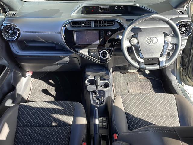 アクア クロスオーバー　グラム　純正ナビ（ＡＭ　ＦＭ　ＣＤ　ＤＶＤ　フルセグ　ＳＤ　Ｂｌｕｅｔｏｏｔｈ）バックカメラ　ハーフレザーシート　ルーフレール　ステアリングリモコン　コーナーセンサー　ＥＴＣ　純正アルミホイール　スマートキー（42枚目）