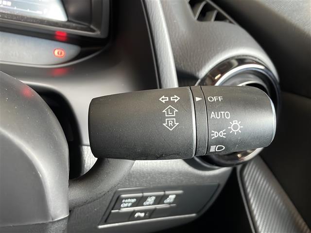 ＭＡＺＤＡ２ １５Ｓ　純正ナビ　ドライブレコーダー　ＥＴＣ　アイドリングストップ　ステアリングリモコン　オートライト　オートハイビーム　レーンキープアシスト　コーナーセンサー　プッシュスタート　スマートキー　ＢＳＭ（10枚目）