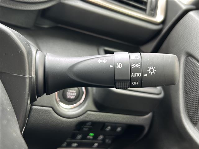 ソリオバンディット ハイブリッドＭＶ　純正ナビ　レーダークルーズコントロール　バックカメラ　ＢＳＭ　両側パワースライドドア　シートヒーター　ステアリングリモコン　レーンキープアシスト　オートライト　オートハイビーム　アイドリングストップ（10枚目）