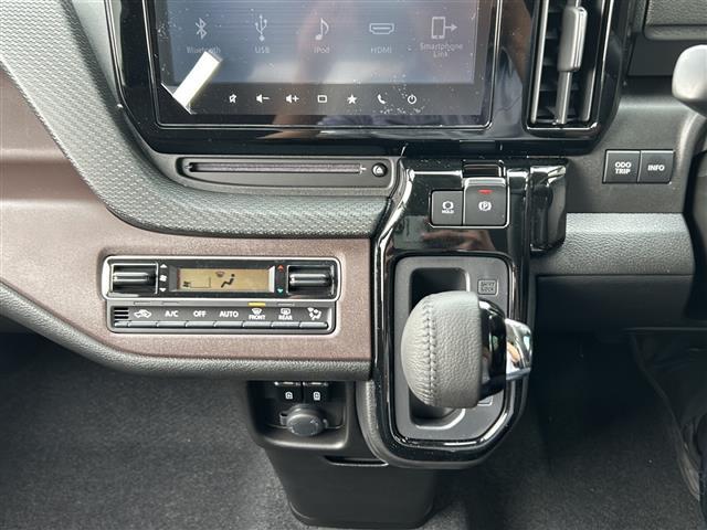 ソリオバンディット ハイブリッドＭＶ　純正ナビ　レーダークルーズコントロール　バックカメラ　ＢＳＭ　両側パワースライドドア　シートヒーター　ステアリングリモコン　レーンキープアシスト　オートライト　オートハイビーム　アイドリングストップ（12枚目）